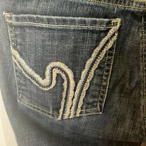 Citizens of Humanity dark wash distressed. women’s jeans size 28 - Picture 3 of 8